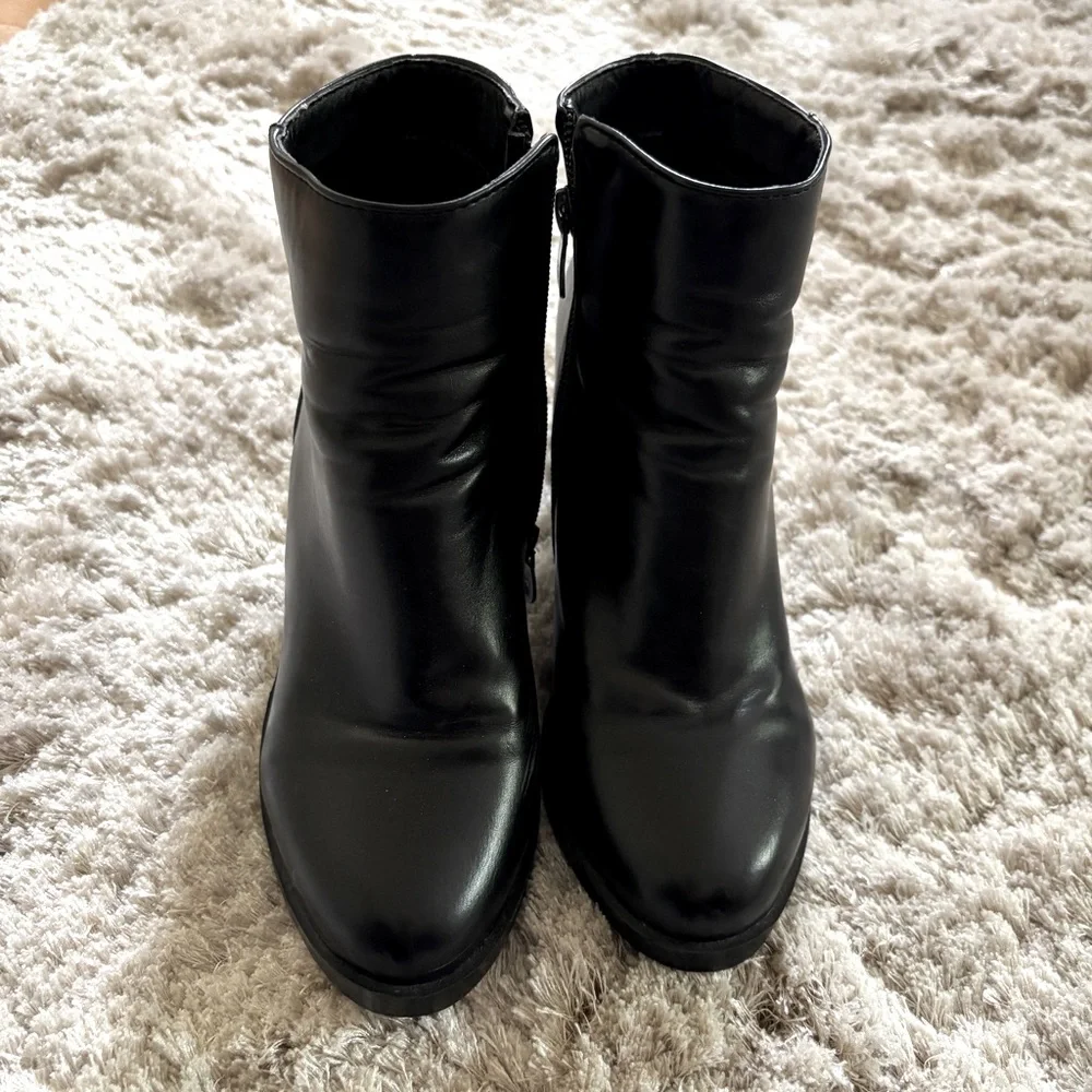 RAID Black Ankle Boots Size 4 EUC